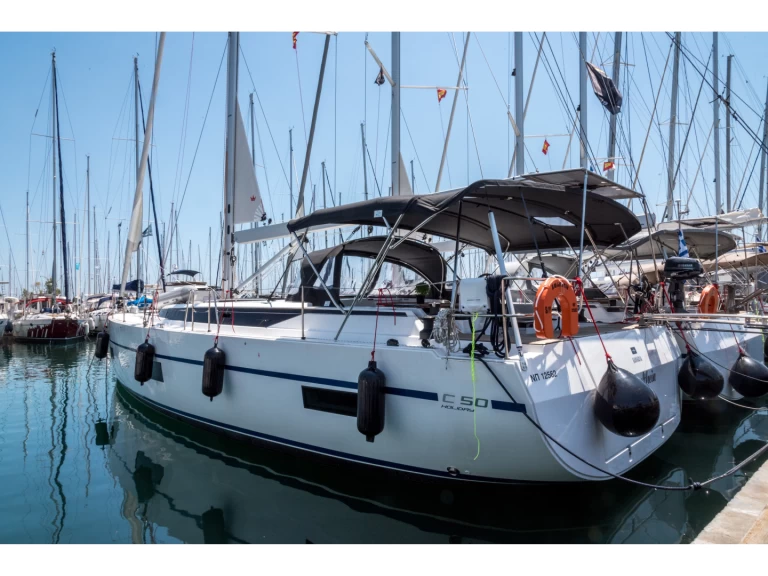 Yacht hire Lefkáda cheap Bavaria C50