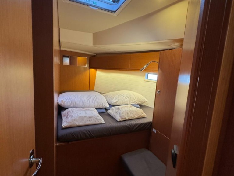 Yacht hire Sami cheap Cruiser 46