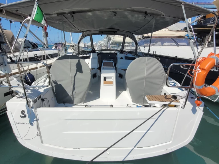 Sailboat to hire Trapani at the best price