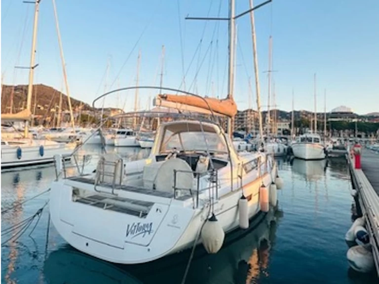 Yacht hire Bocca di Magra cheap Oceanis 41