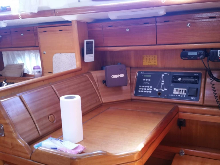 Charter a Bavaria Bavaria 50 in Lefkáda on Samboat