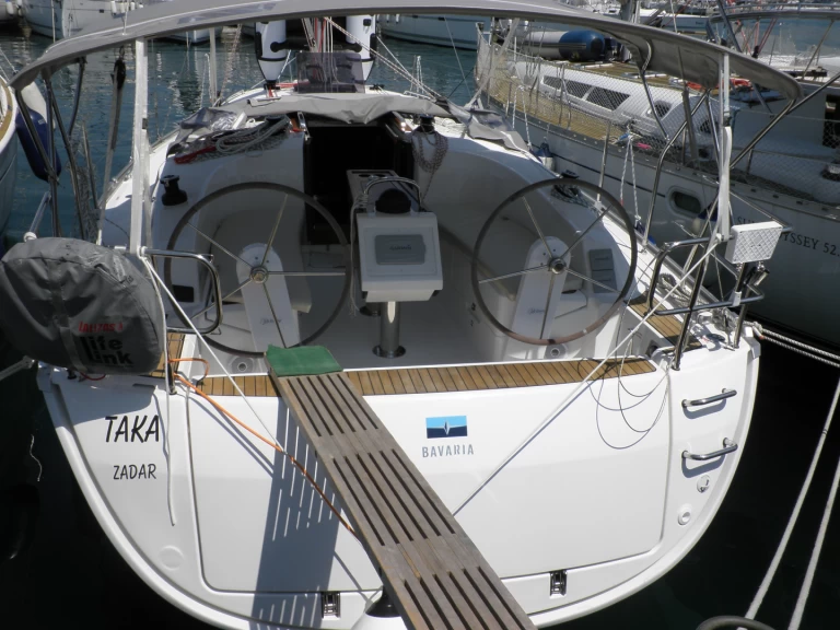 Charter a Bavaria Cruiser 34 in Sukošan on Samboat