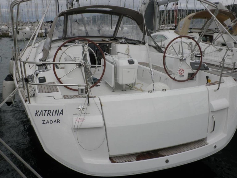 Yacht charter Sukošan - Jeanneau Sun Odyssey 509 on SamBoat