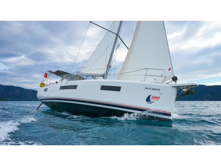 Charter a Jeanneau Sun Odyssey 440 in Marmaris on Samboat