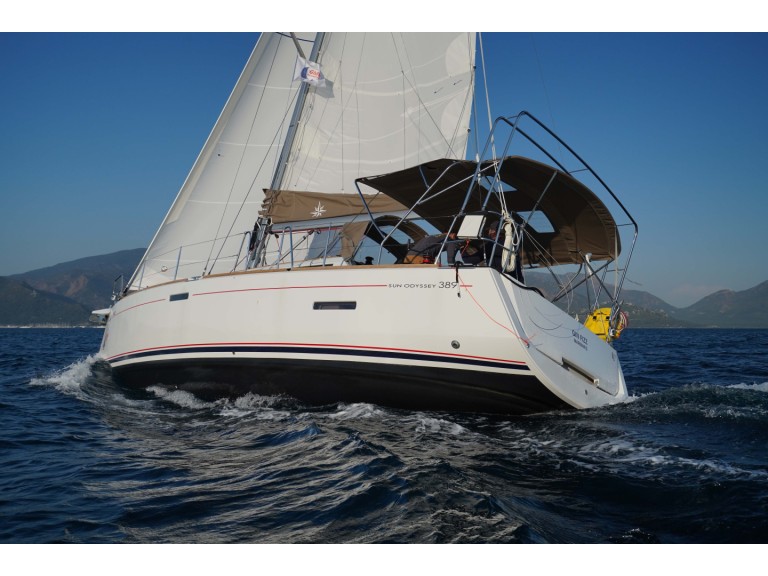 Hire Sailboat with or without skipper Jeanneau Marmaris