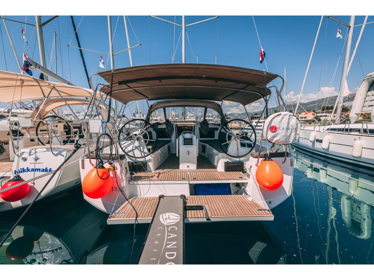 Hire Sailboat with or without skipper Jeanneau Kaštel Gomilica