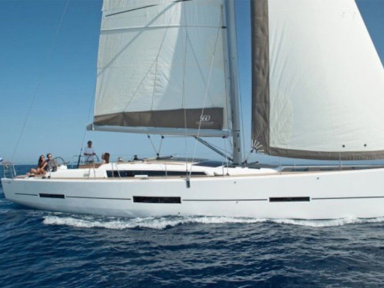 Sailboat to hire Lefkáda at the best price