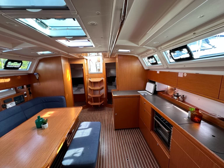 Sailboat hire in Drage - Bavaria Cruiser 46