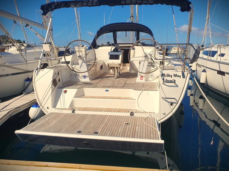 Sailboat hire in Drage - Bavaria Cruiser 46