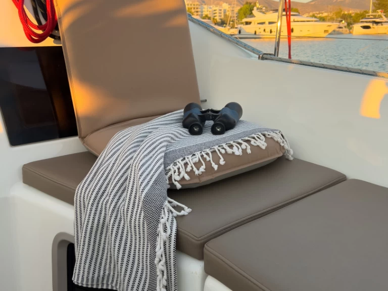 Sailboat hire in Alimos - Jeanneau Sun Odyssey 410