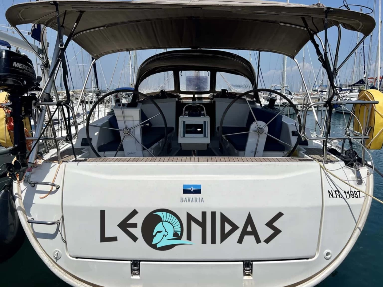 Yacht charter Lávrio - Bavaria Cruiser 41 on SamBoat