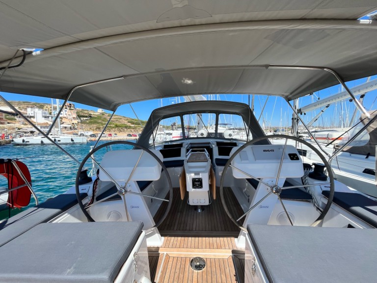 Yacht charter Lávrio - Hanse Hanse 458 on SamBoat