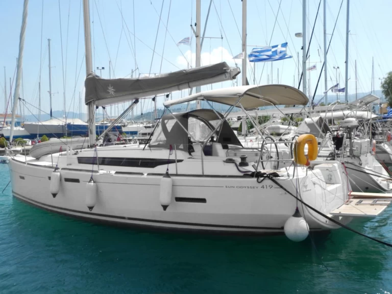 Yacht hire Lávrio cheap Sun Odyssey 419