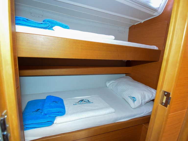 Sailboat hire in Marmaris - Dufour Dufour 430