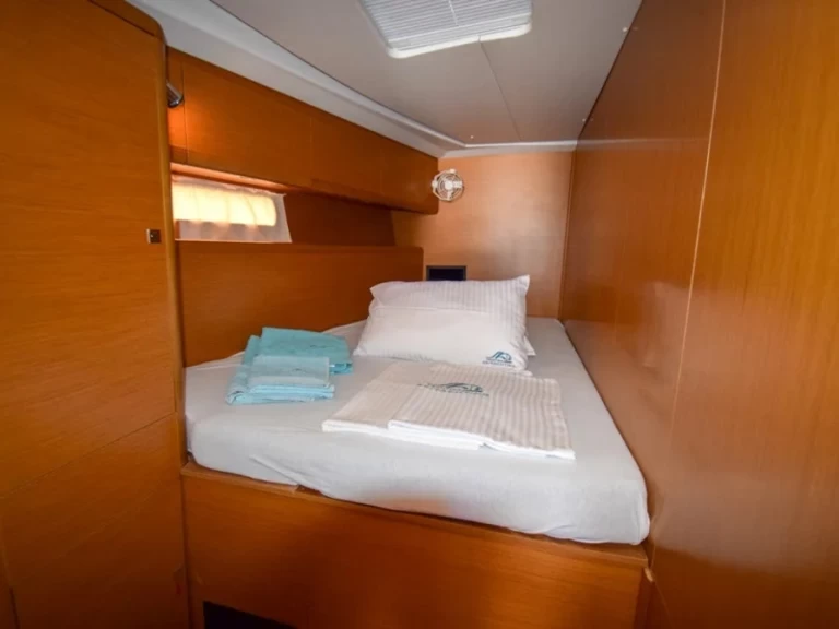 Hire a Jeanneau Jeanneau 53 Marmaris