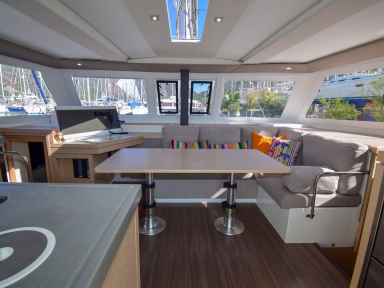 Yacht charter Marmaris - Fountaine Pajot Lucia 40 on SamBoat