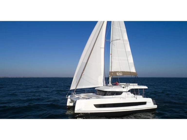 Bali Bali Catspace Voile charter bareboat or skippered in  Salerno