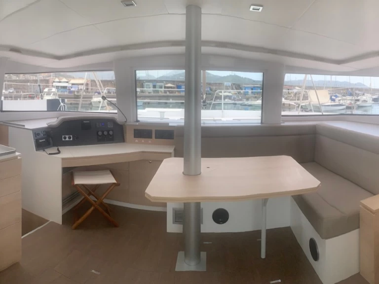 Yacht hire Salerno cheap Bali 4.5 Fly