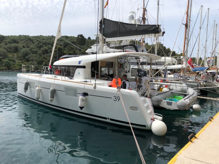 Yacht hire Préveza cheap Lagoon 39