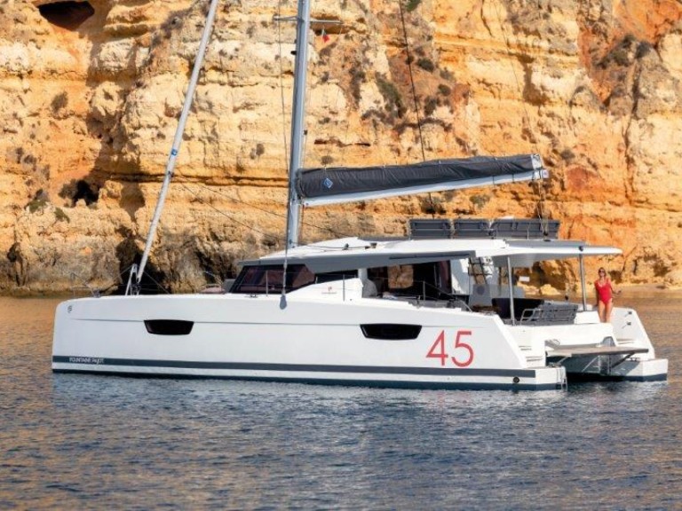 Catamaran hire in Palma de Mallorca - Fountaine Pajot Elba 45