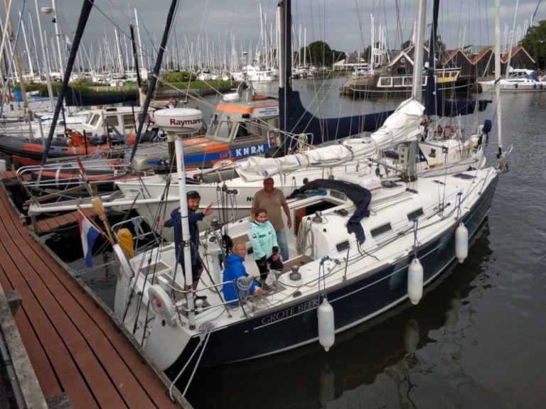 Hire Sailboat Bénéteau with a boat licence