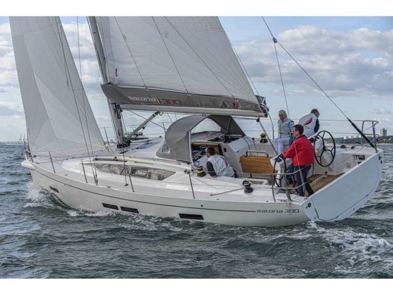Sailboat to hire Yerseke at the best price