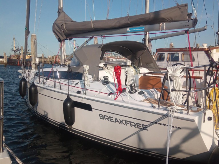 Hire Sailboat with or without skipper Dehler Yerseke