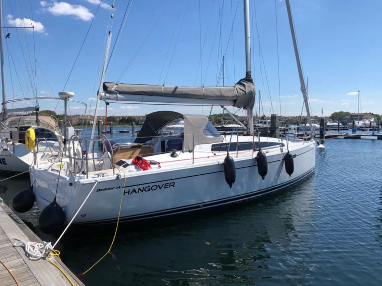 Hire Sailboat Dehler with a boat licence