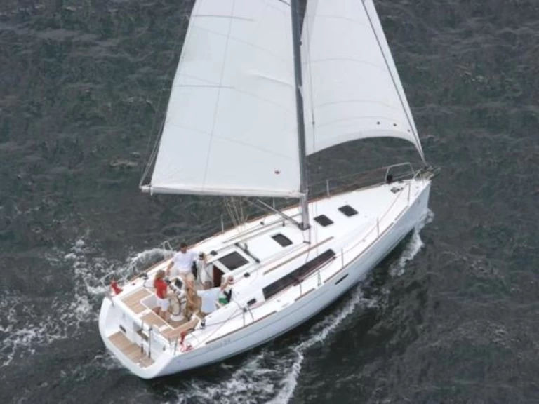 Sailboat to hire Altefähr at the best price