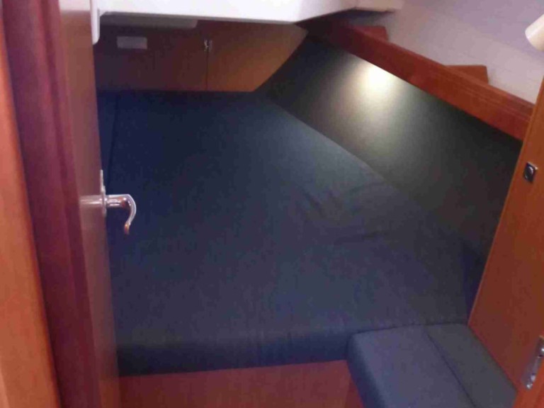 Hire a Bavaria Cruiser 37 Altefähr