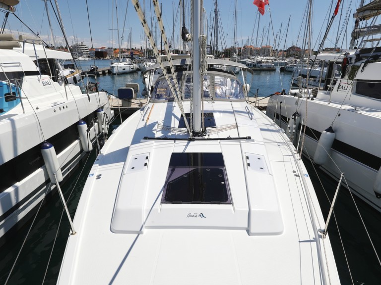 Hire a Hanse Hanse 418 Novi Vinodolski