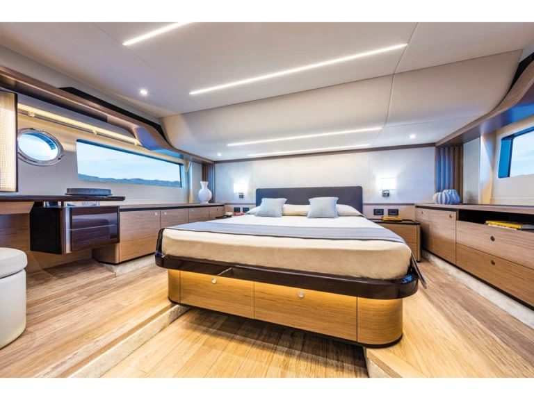 Charter a Absolute Navetta 52  in Rogoznica on Samboat