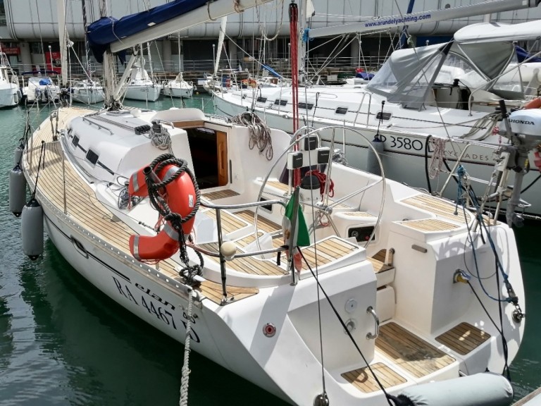Hire Sailboat with or without skipper Elan Genova