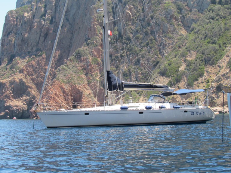 Hire Sailboat Jeanneau with a boat licence