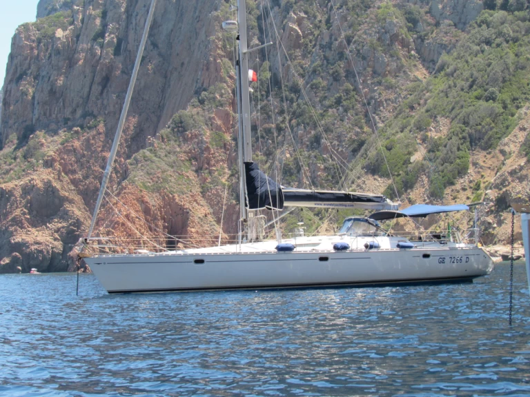Hire Sailboat Jeanneau with a boat licence