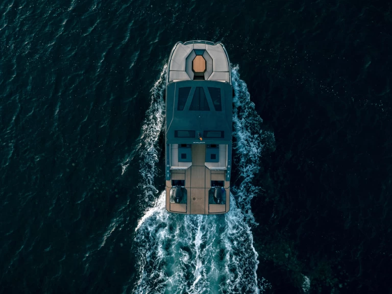 Motorboat hire in Paros (Island) - Vanguard Tesoro T41