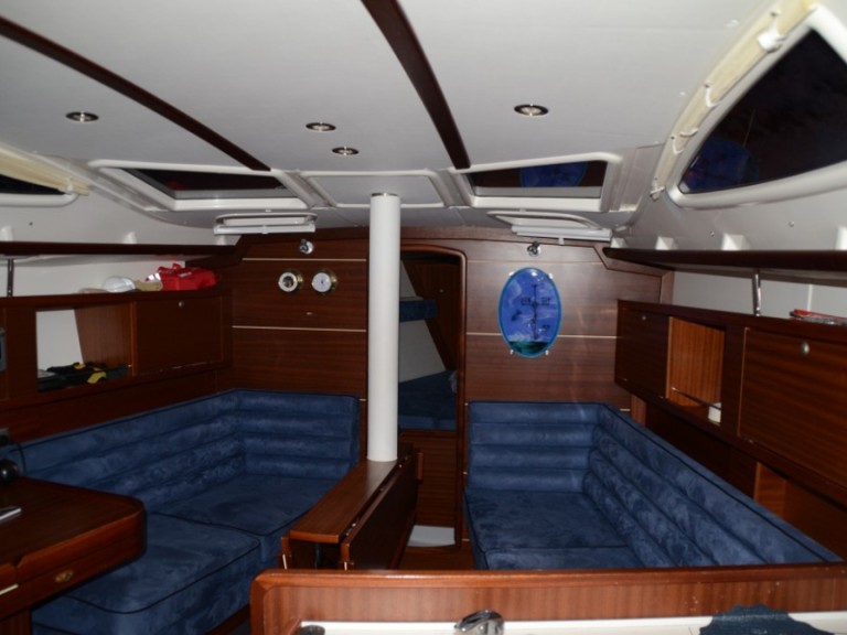 Yacht charter Harstad - Delphia Delphia 33 on SamBoat