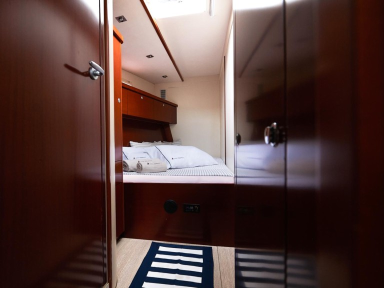 Yacht hire Alimos cheap Hanse 540 E