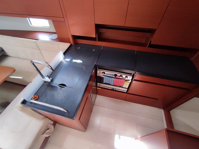 Hire Sailboat Hanse with a boat licence