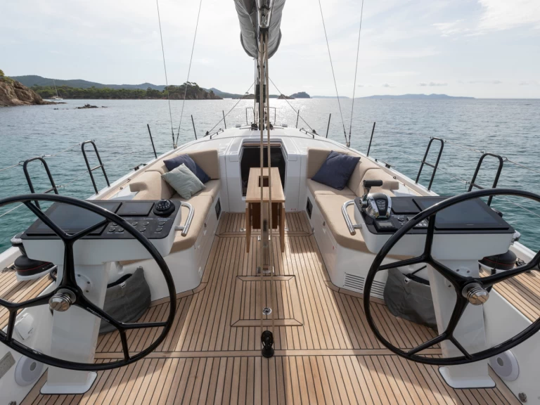Yacht charter Lávrio - Bénéteau First 44 on SamBoat