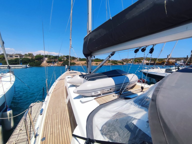 Hire Sailboat with or without skipper Hanse Lávrio