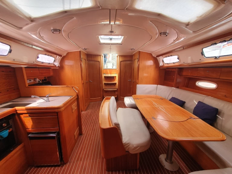 Charter a Bavaria Bavaria 50 Cruiser in Talamona on Samboat