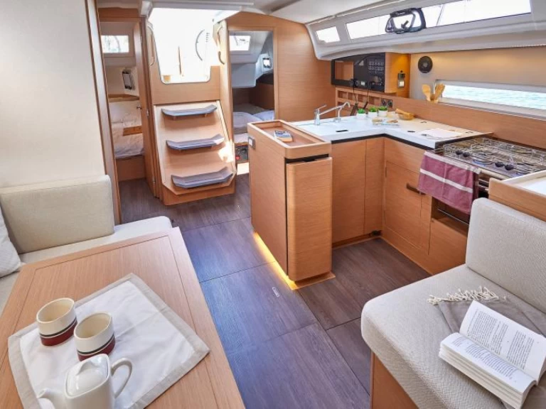 Hire a Jeanneau Sun Odyssey 410 Furnari