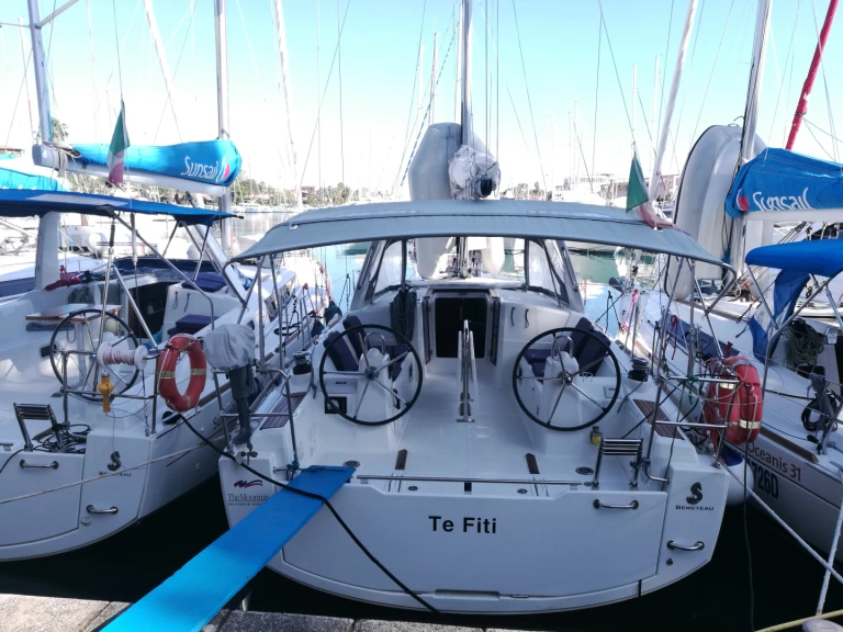 Yacht hire Furnari cheap Oceanis 35
