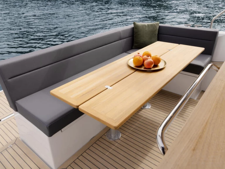 Sealine Sealine C335 charter bareboat or skippered in  Biograd na Moru
