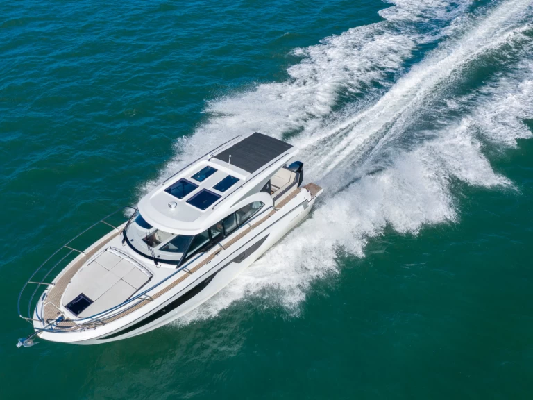 Yacht charter Biograd na Moru - Bénéteau Antares 11 OB on SamBoat