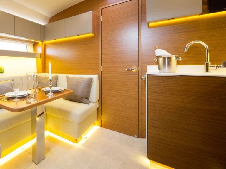 Motorboat to hire Pula at the best price