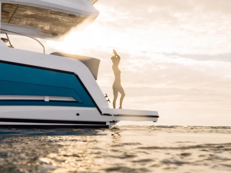 Yacht charter Pula - Sealine Sealine F430 on SamBoat