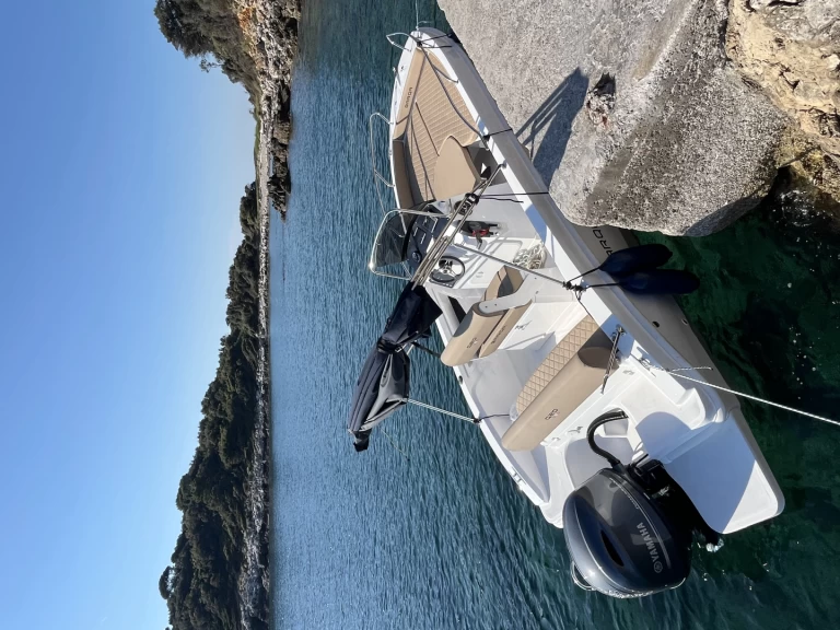 Hire Motorboat with or without skipper Barqa Rovinj