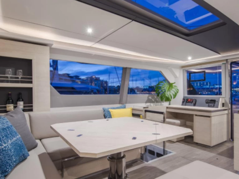 Hire Catamaran Leopard with a boat licence